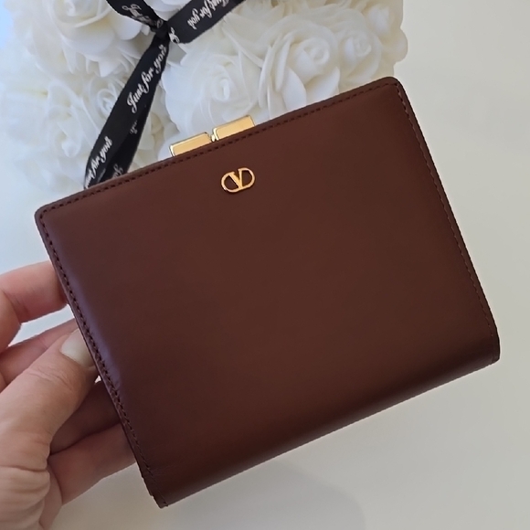 Valentino Garavani Brown Leather Kisslock Wallet